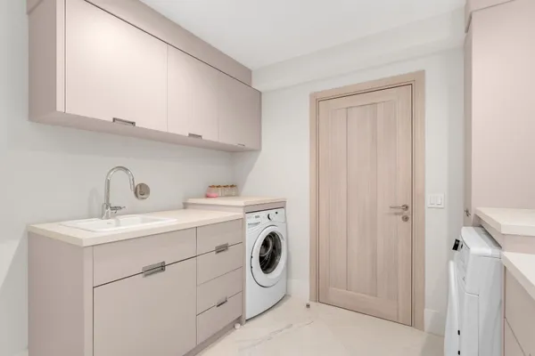 $39,500 | 17301 Biscayne Boulevard, Unit PH7, North Miami Beach, FL 33160