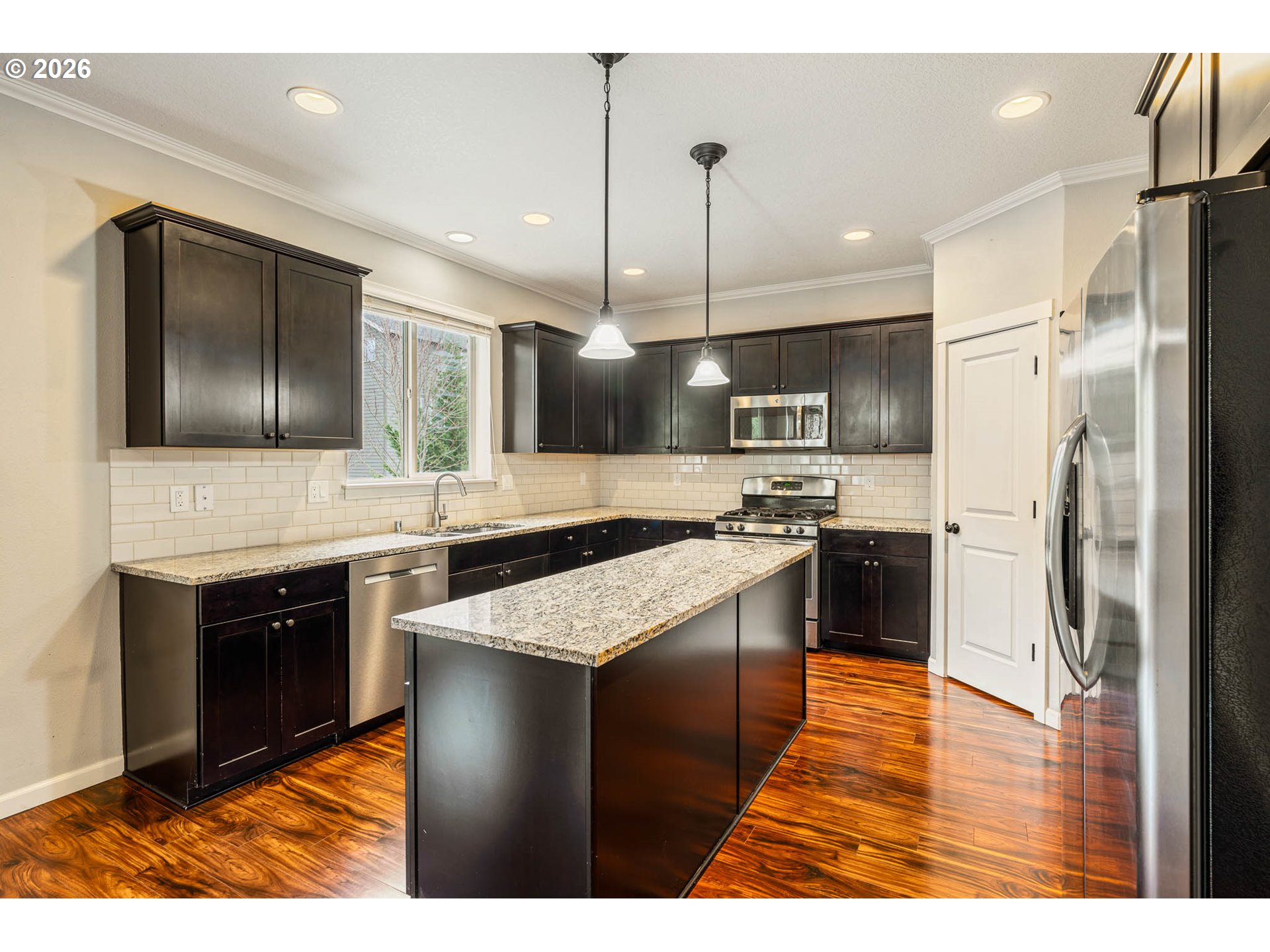 3665 P Loop Washougal, WA 98671 - Photo 7 of 47 Kitchen