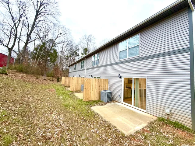$1,450 | 511 Glenstone Springs Drive, Clarksville, TN 37043