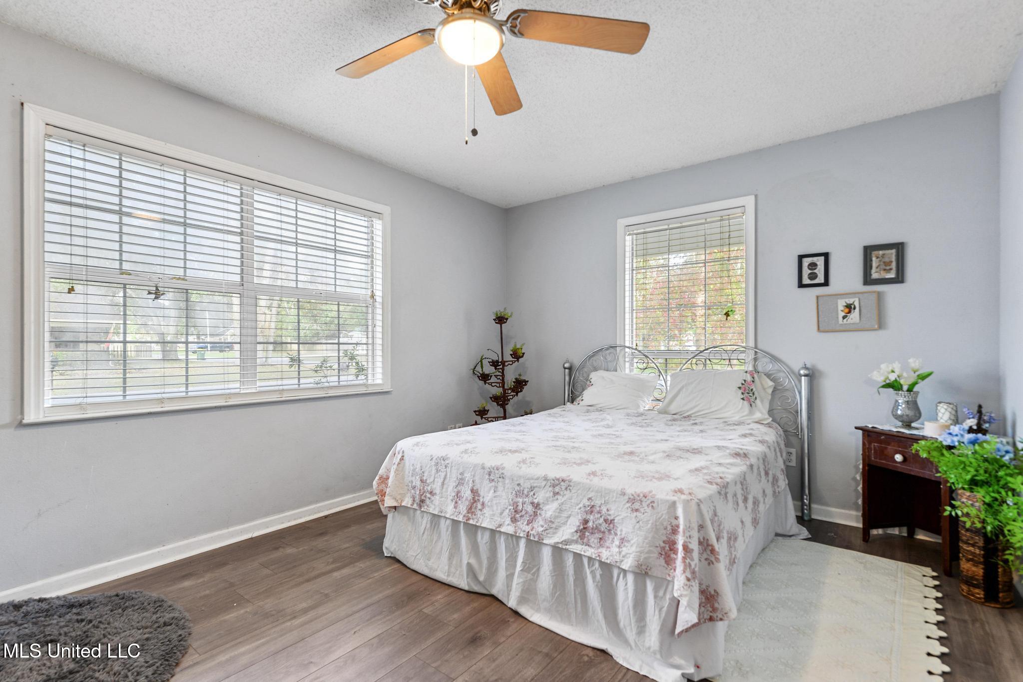 1711 South 1st Street Ocean Springs, MS 39564 - Photo 11 of 27 010