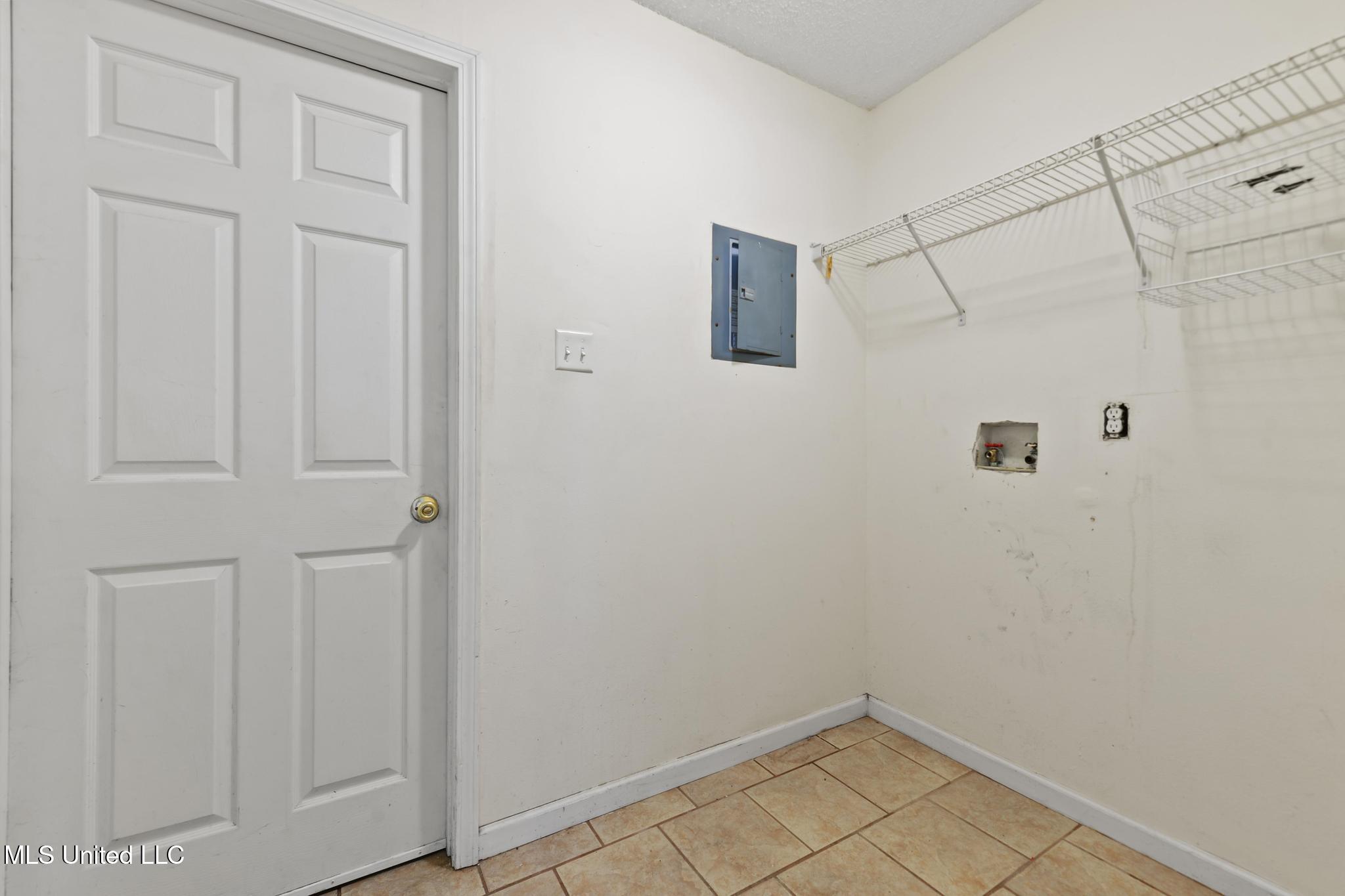 1711 South 1st Street Ocean Springs, MS 39564 - Photo 16 of 27 019