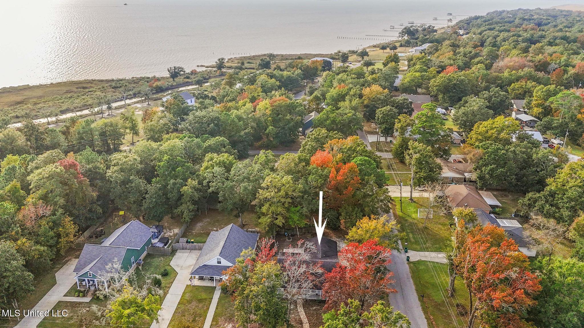 1711 South 1st Street Ocean Springs, MS 39564 - Photo 19 of 27 022