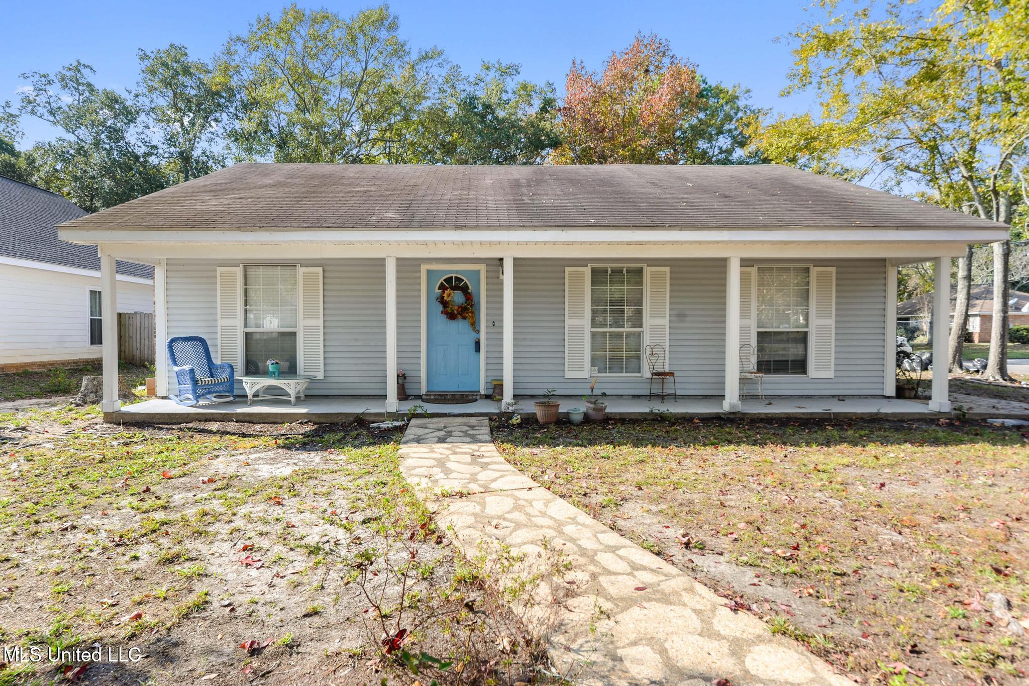 1711 South 1st Street Ocean Springs, MS 39564 - Photo 2 of 27 031