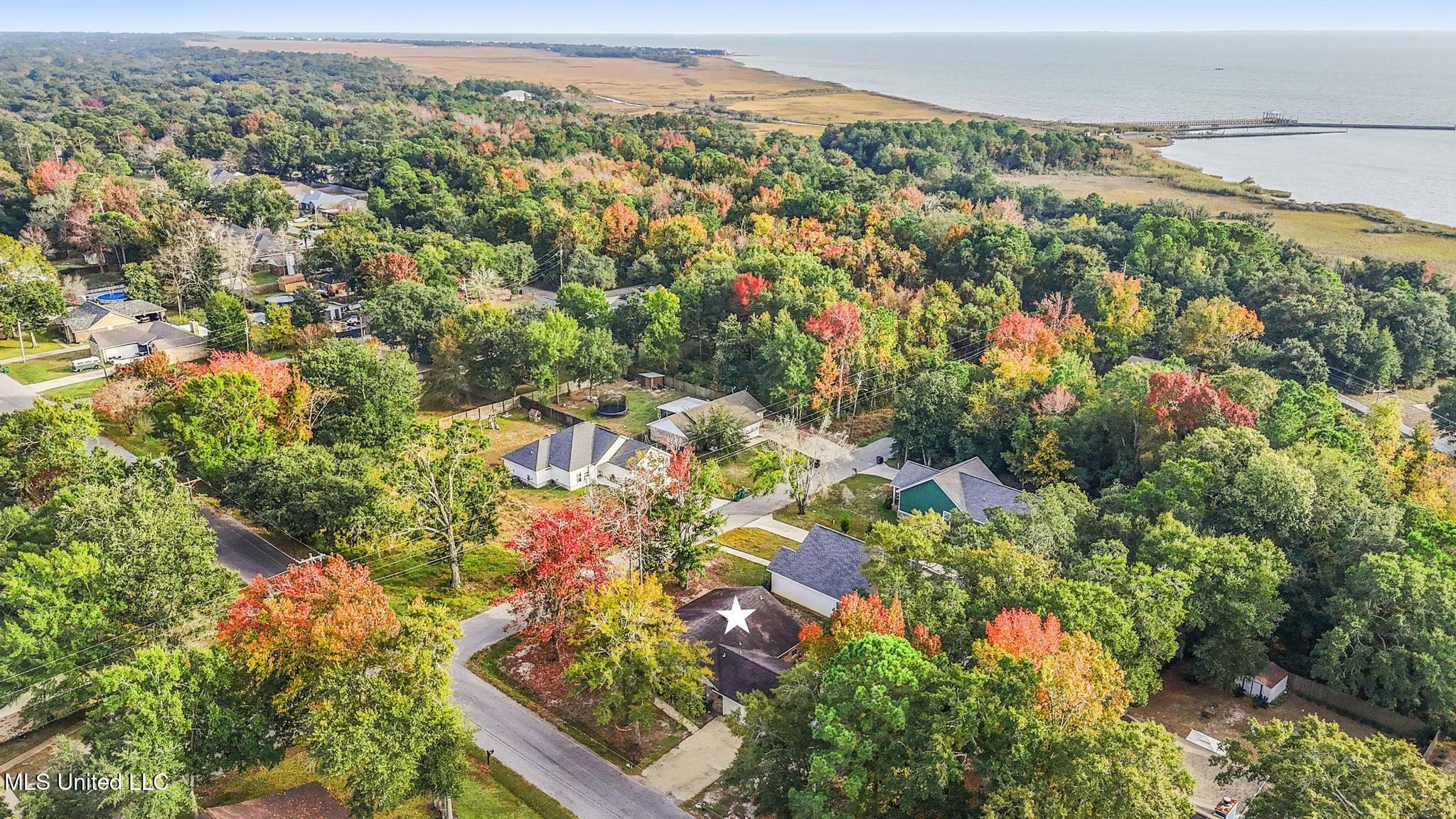 1711 South 1st Street Ocean Springs, MS 39564 - Photo 22 of 27 025