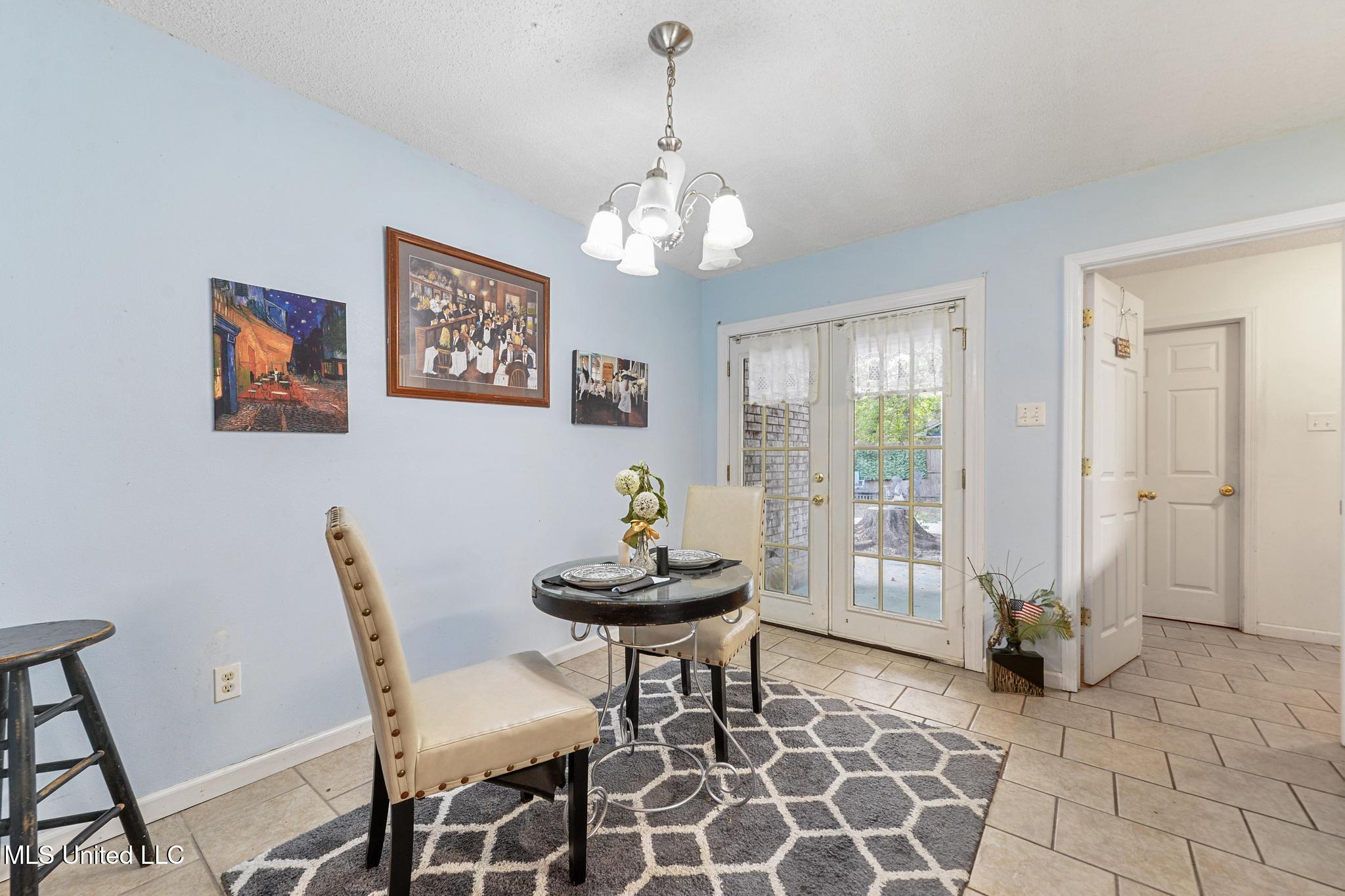 1711 South 1st Street Ocean Springs, MS 39564 - Photo 10 of 27 009