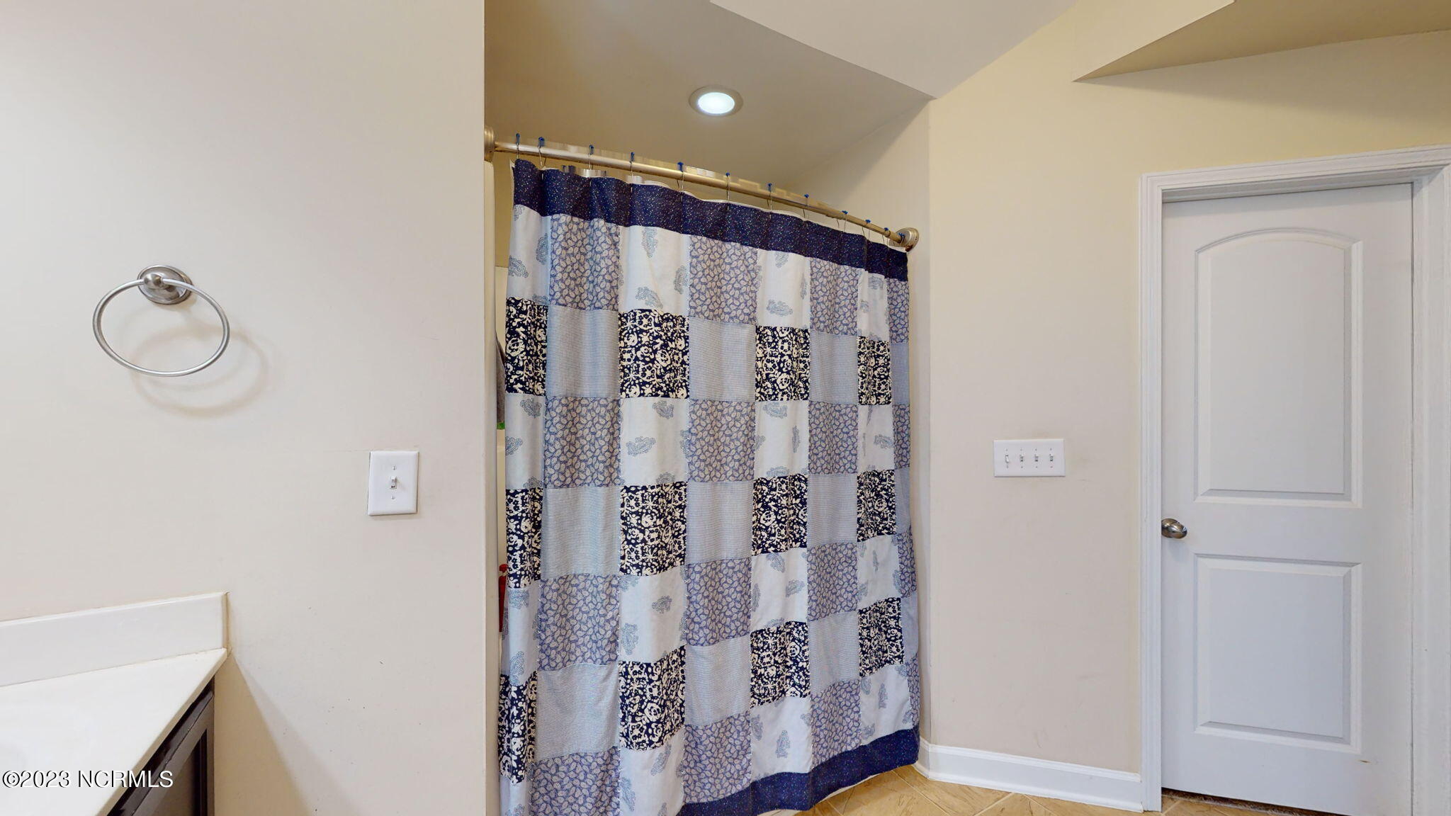 301 Echo Ridge Road Swansboro, NC 28584 - Photo 24 of 48 Master Bathroom
