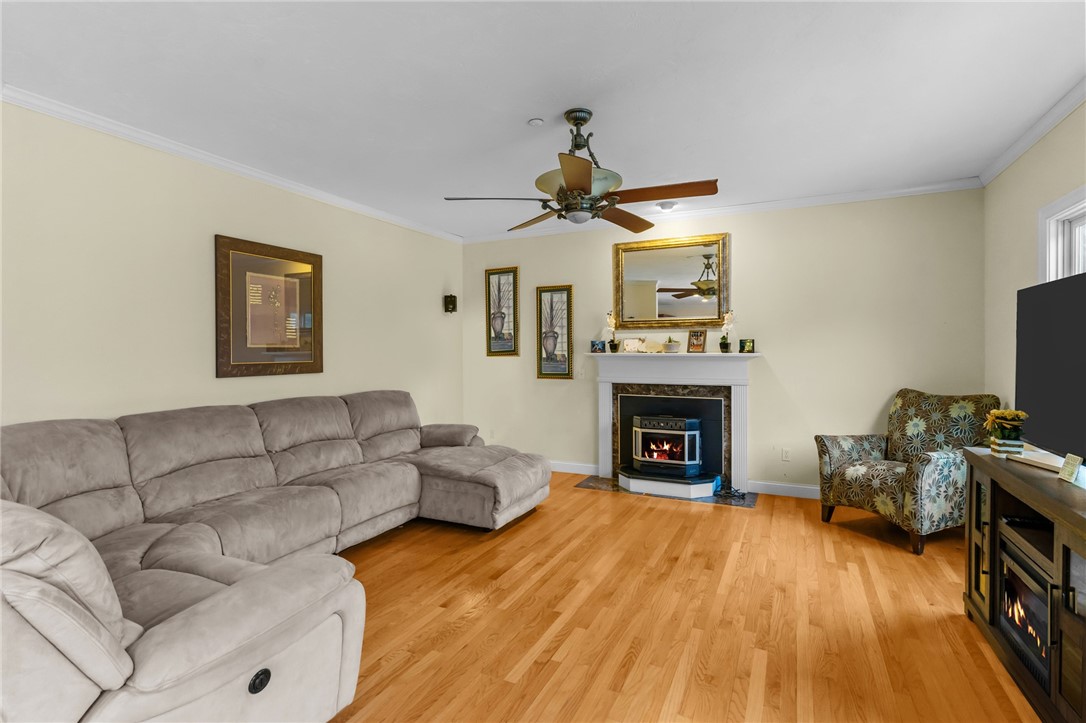 204 Touisset Road Warren, RI 02885 - Photo 20 of 47