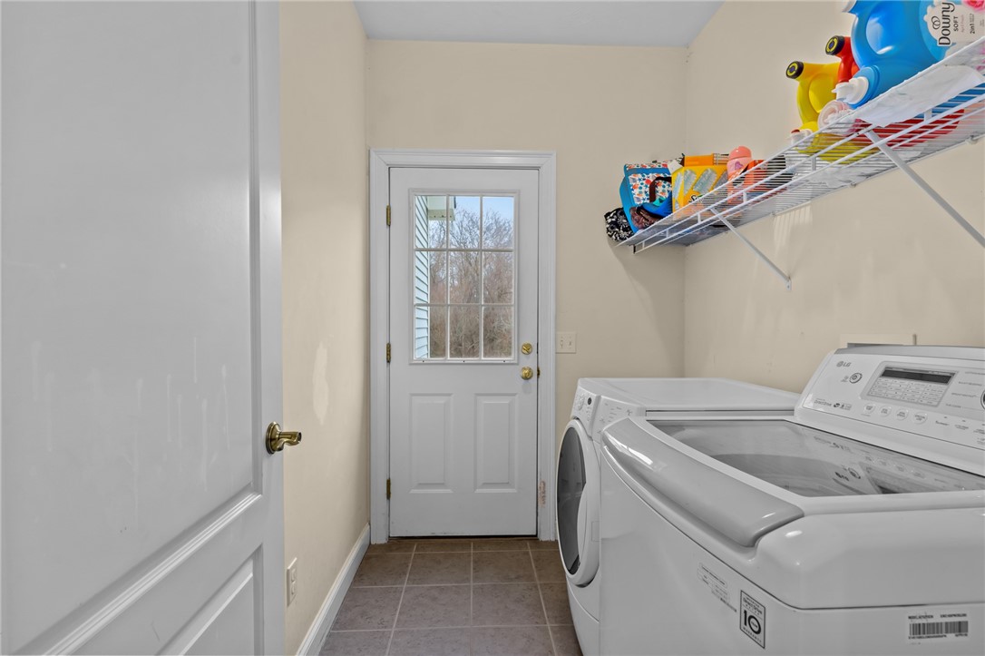 204 Touisset Road Warren, RI 02885 - Photo 26 of 47