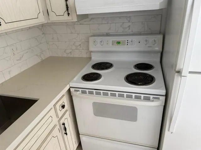 a close up view of washer and dryer