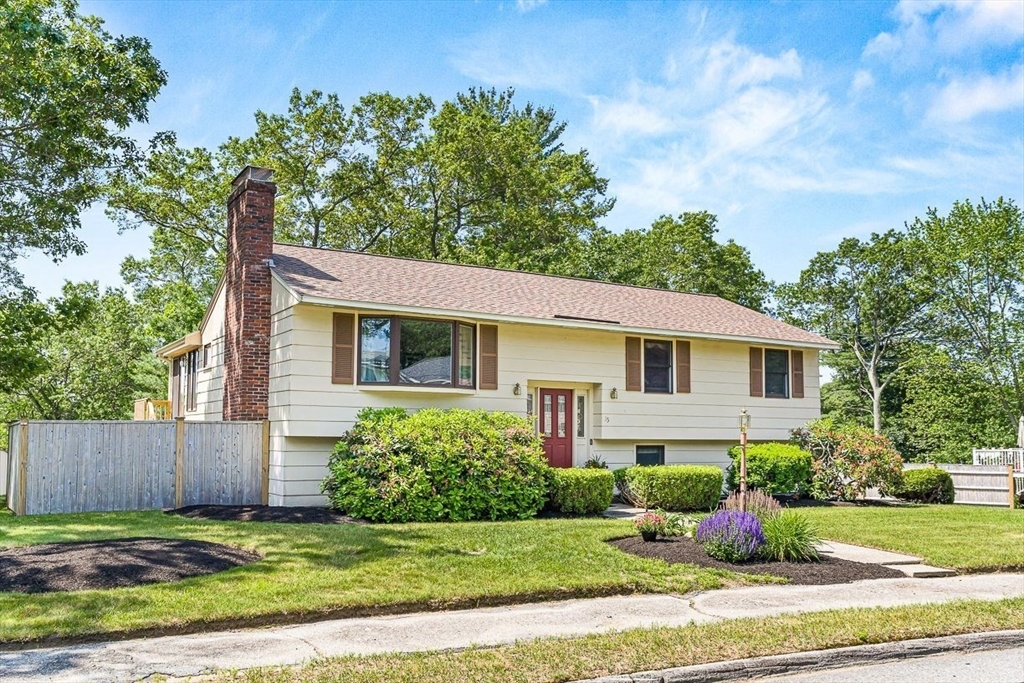 15 Stewart Road North Reading, MA 01864 - Photo 1 of 40 Gallery Image 1