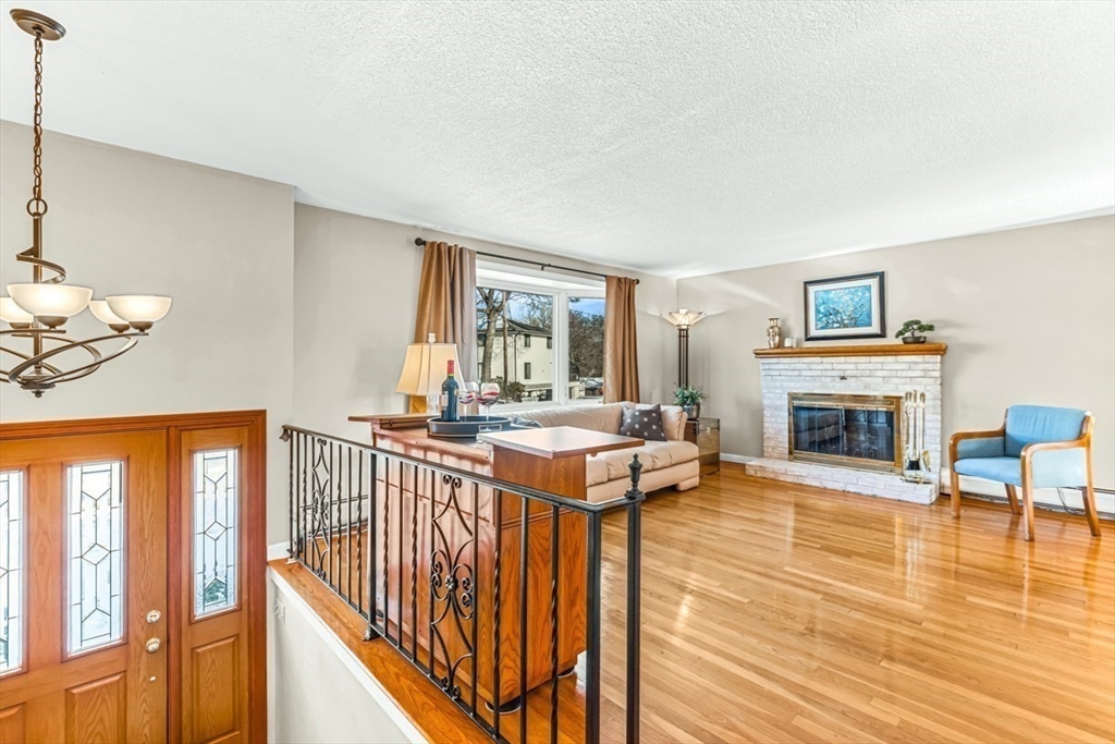 15 Stewart Road North Reading, MA 01864 - Photo 4 of 40 Gallery Image 4