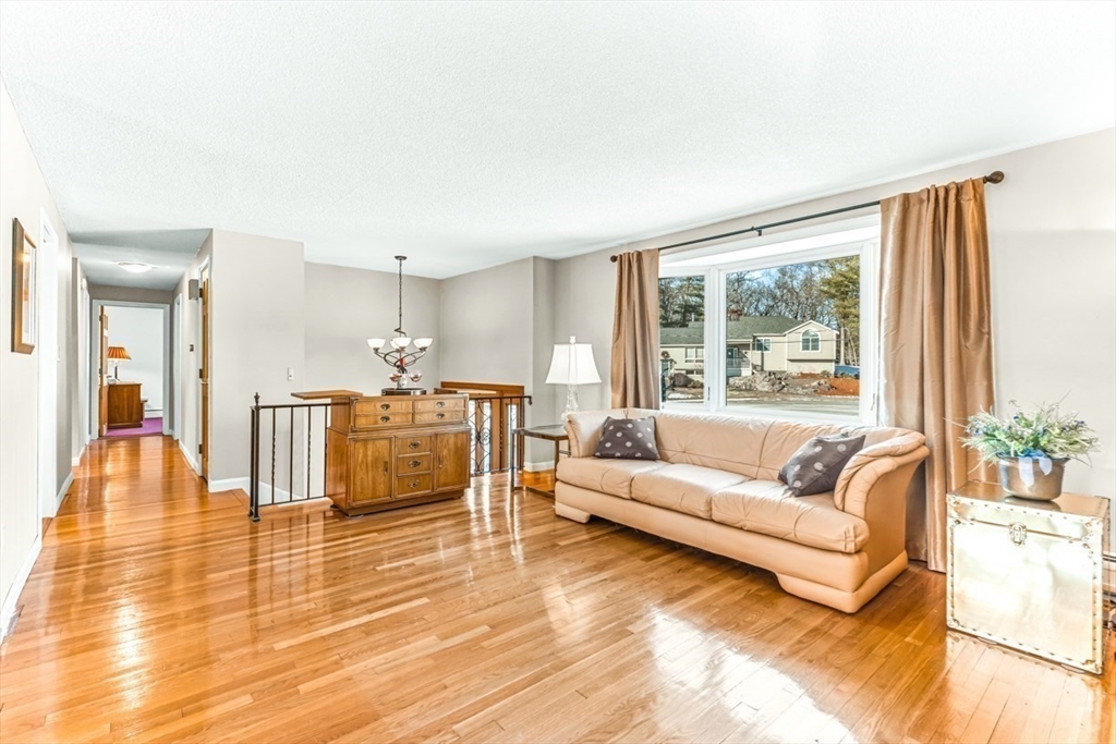 15 Stewart Road North Reading, MA 01864 - Photo 7 of 40 Gallery Image 7