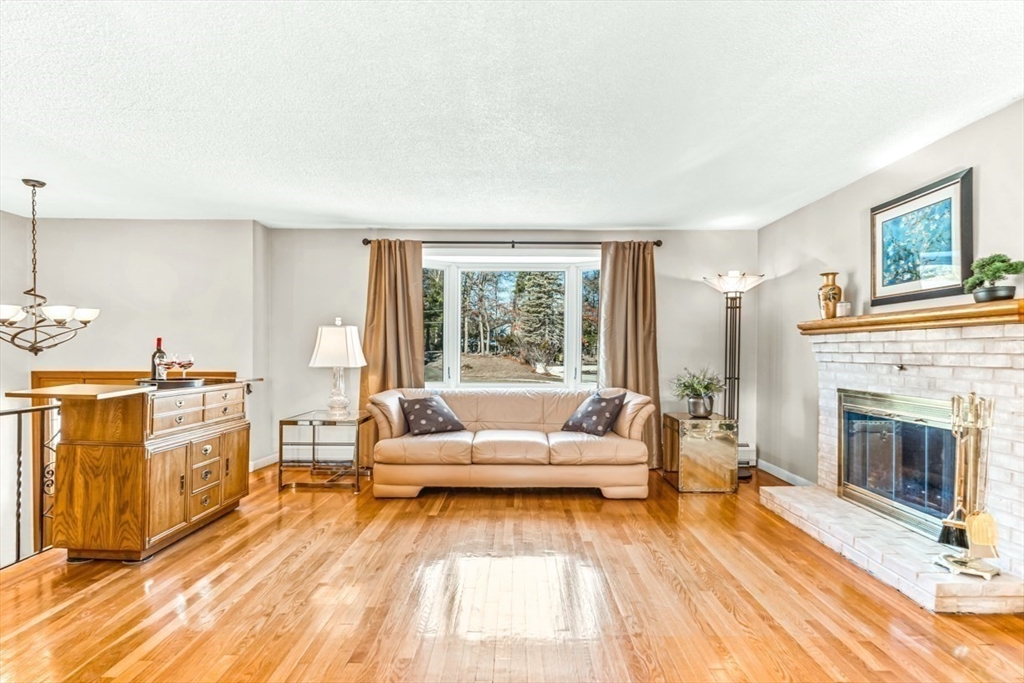 15 Stewart Road North Reading, MA 01864 - Photo 8 of 40 Gallery Image 8
