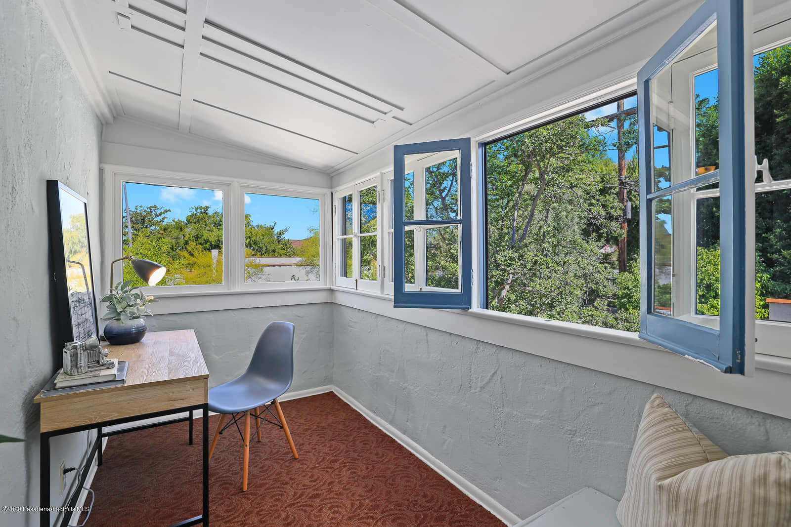 943 Cabrillo Drive Glendale, CA 91207 - Photo 11 of 13 a living room with furniture and a window