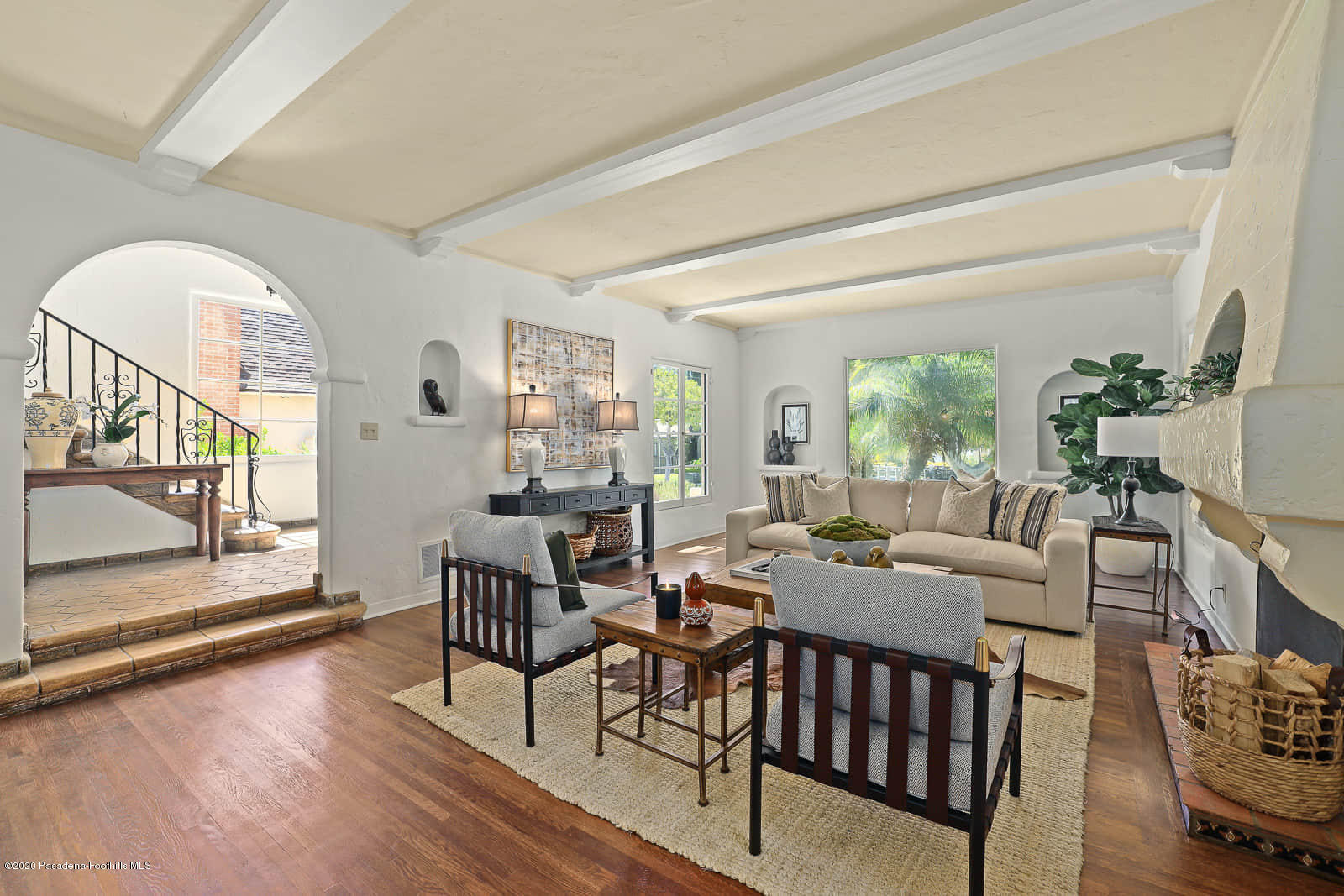 943 Cabrillo Drive Glendale, CA 91207 - Photo 4 of 13 a dining room with furniture window and wooden floor