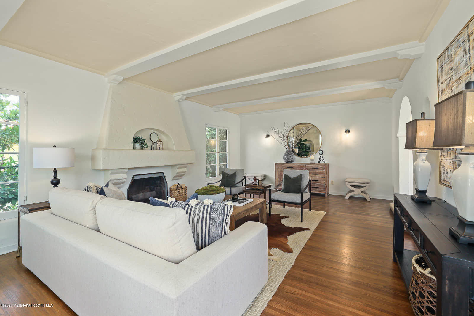 943 Cabrillo Drive Glendale, CA 91207 - Photo 5 of 13 a living room with furniture and a fireplace