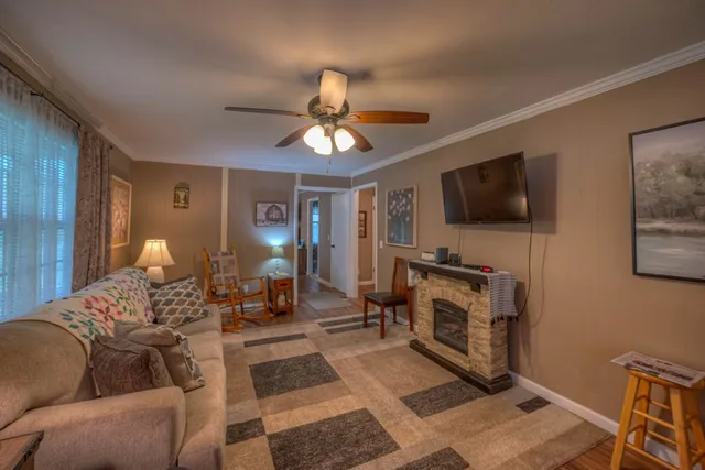 $400,000 | 643 No 20 Mine Road, McCaysville, GA 30555