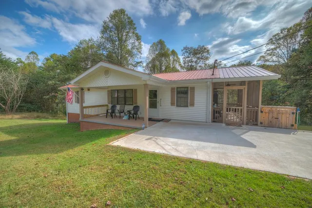 $400,000 | 643 No 20 Mine Road, McCaysville, GA 30555