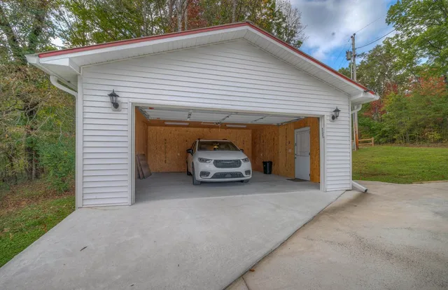 $400,000 | 643 No 20 Mine Road, McCaysville, GA 30555