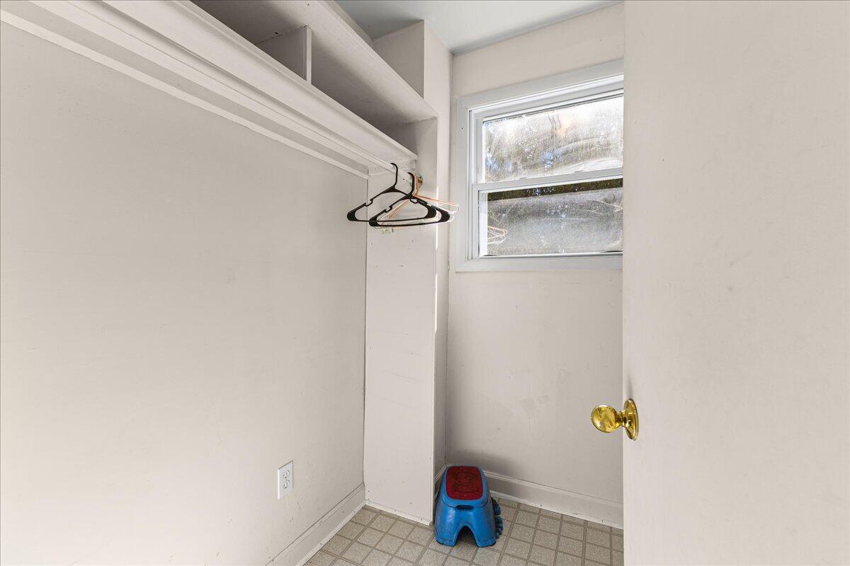 1049 Collier Road Auburn Hills, MI 48326 - Photo 10 of 36 17-IMG_5078_web