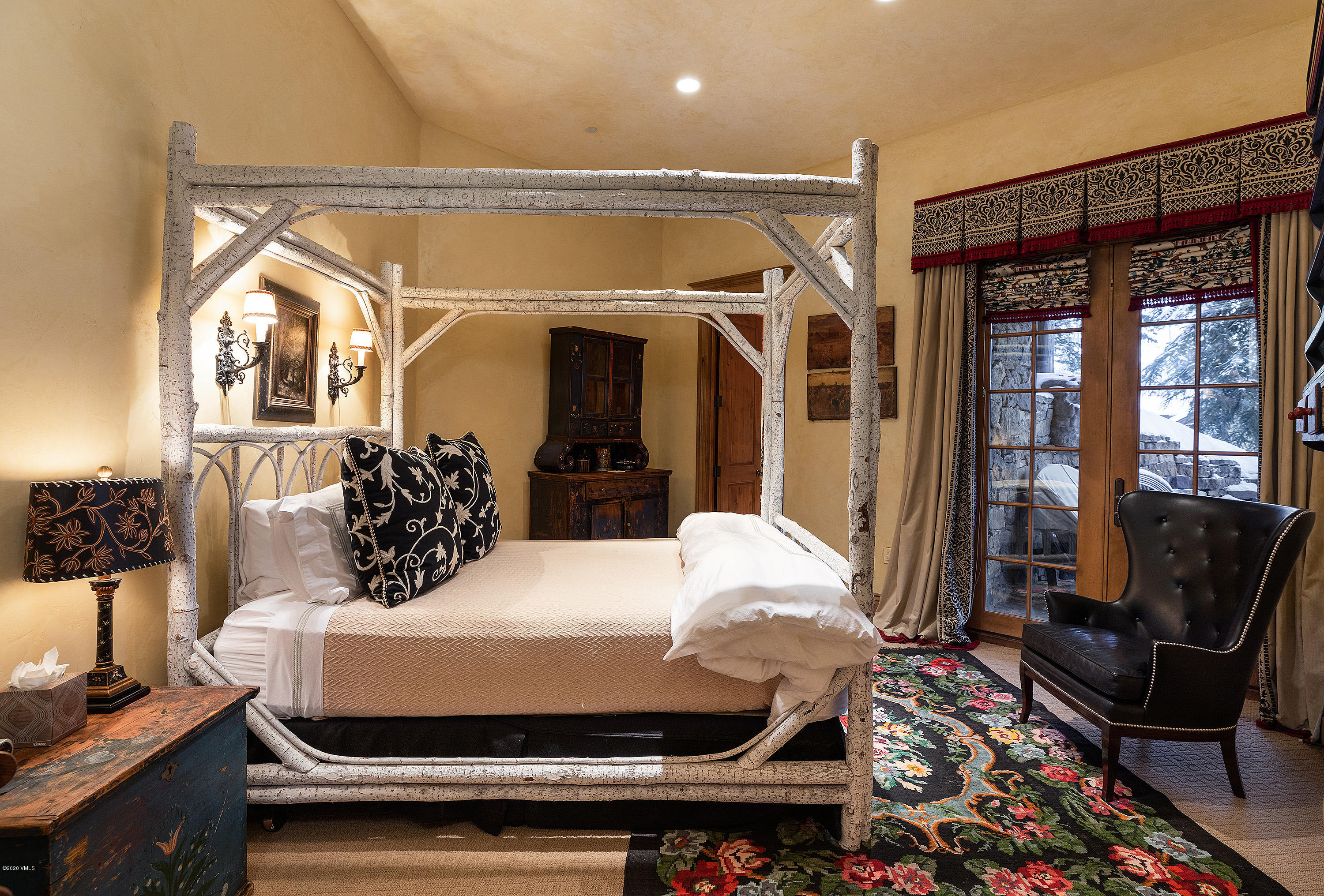 3389 Daybreak Ridge Road Avon, CO 81620 - Photo 14 of 24 a room with furniture and wooden floor