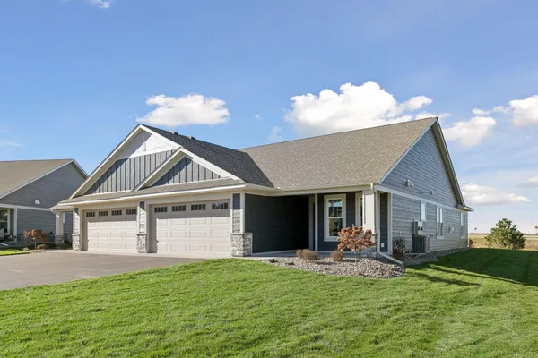 $490,255 | 2985 Thompson Drive, River Falls, WI 54022
