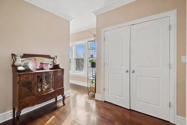 $575,000 | 1625 West Catalpa Avenue, Unit 3, Chicago, IL 60640