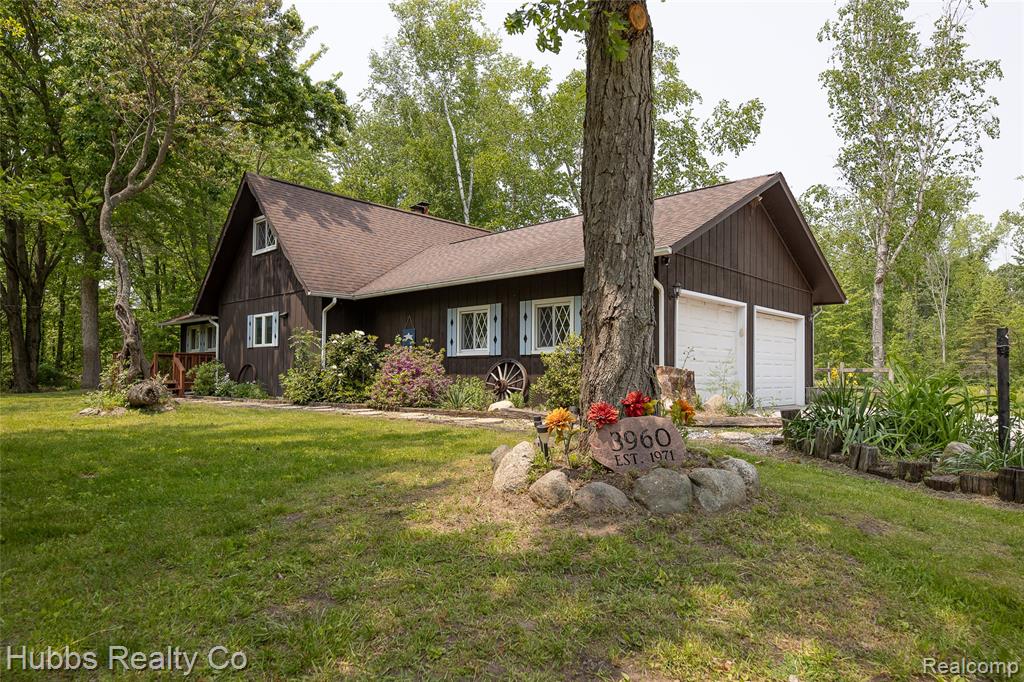 3960 Hanes Road Vassar, MI 48768 - Photo 1 of 75