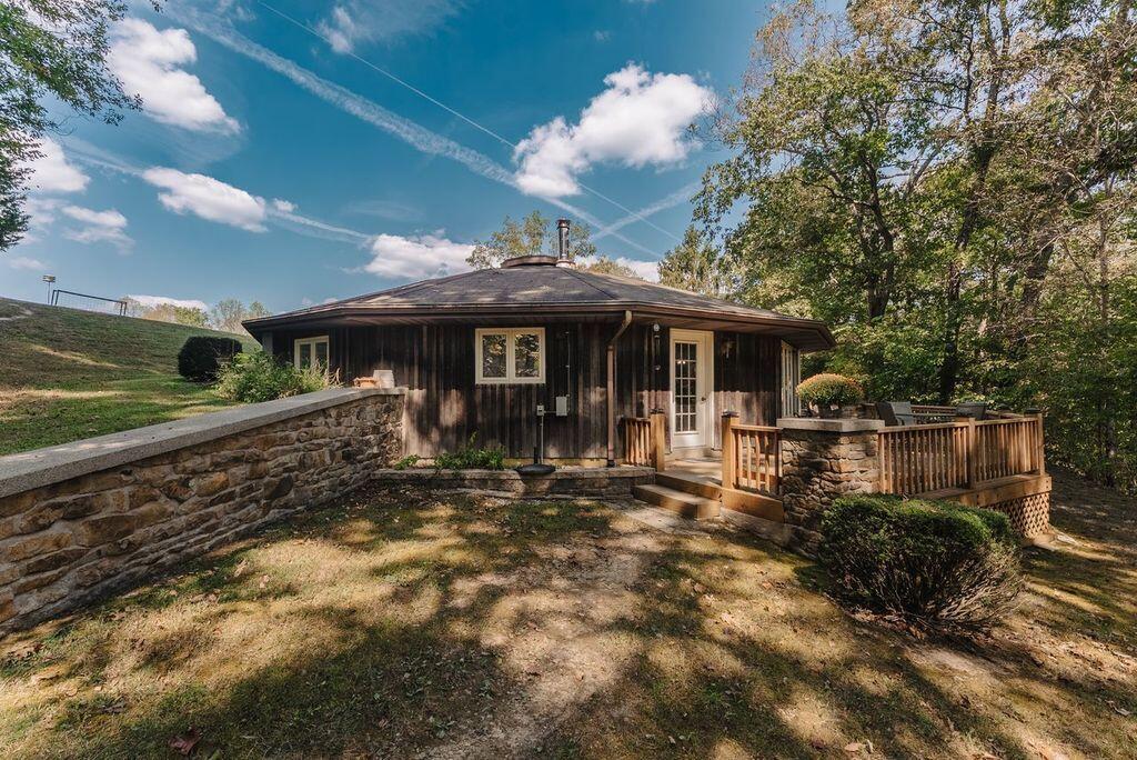 1481 Thornton Road Russell Springs, KY 42642 - Photo 57 of 60 Side view of house