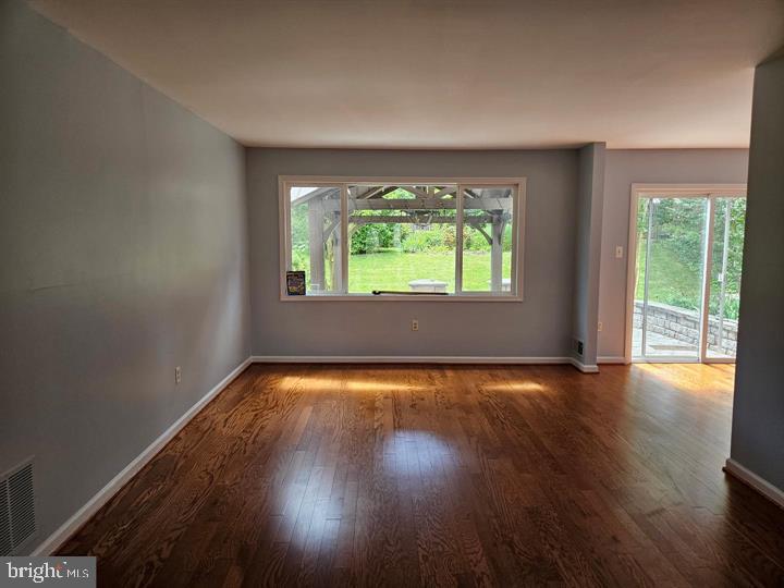 17404 Hughes Road Poolesville, MD 20837 - Photo 8 of 15 Bright and airy living space awaits.