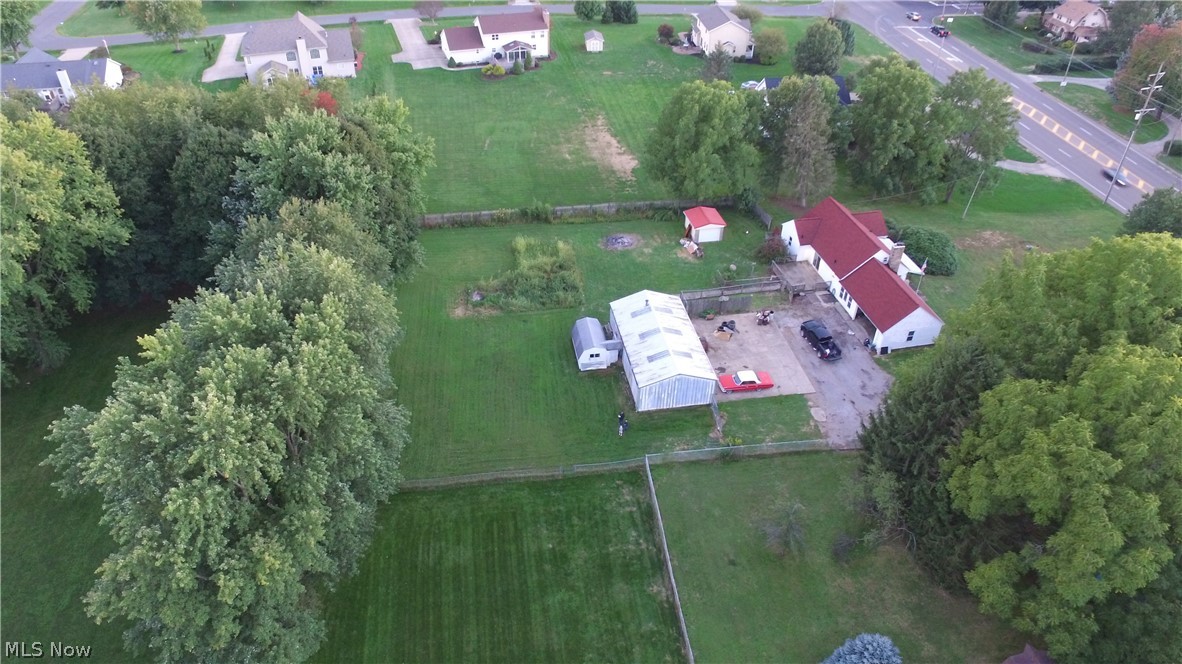 2663 Canton Road Akron, OH 44312 - Photo 2 of 35