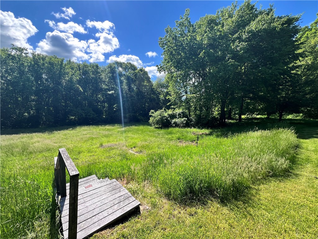 233 Sisson Road Coventry, RI 02827 - Photo 5 of 33