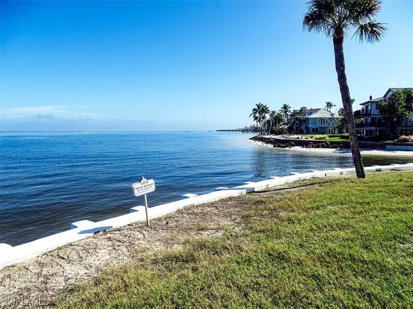 $849,900 | 760 Sextant Drive, Unit 223, Sanibel, FL 33957