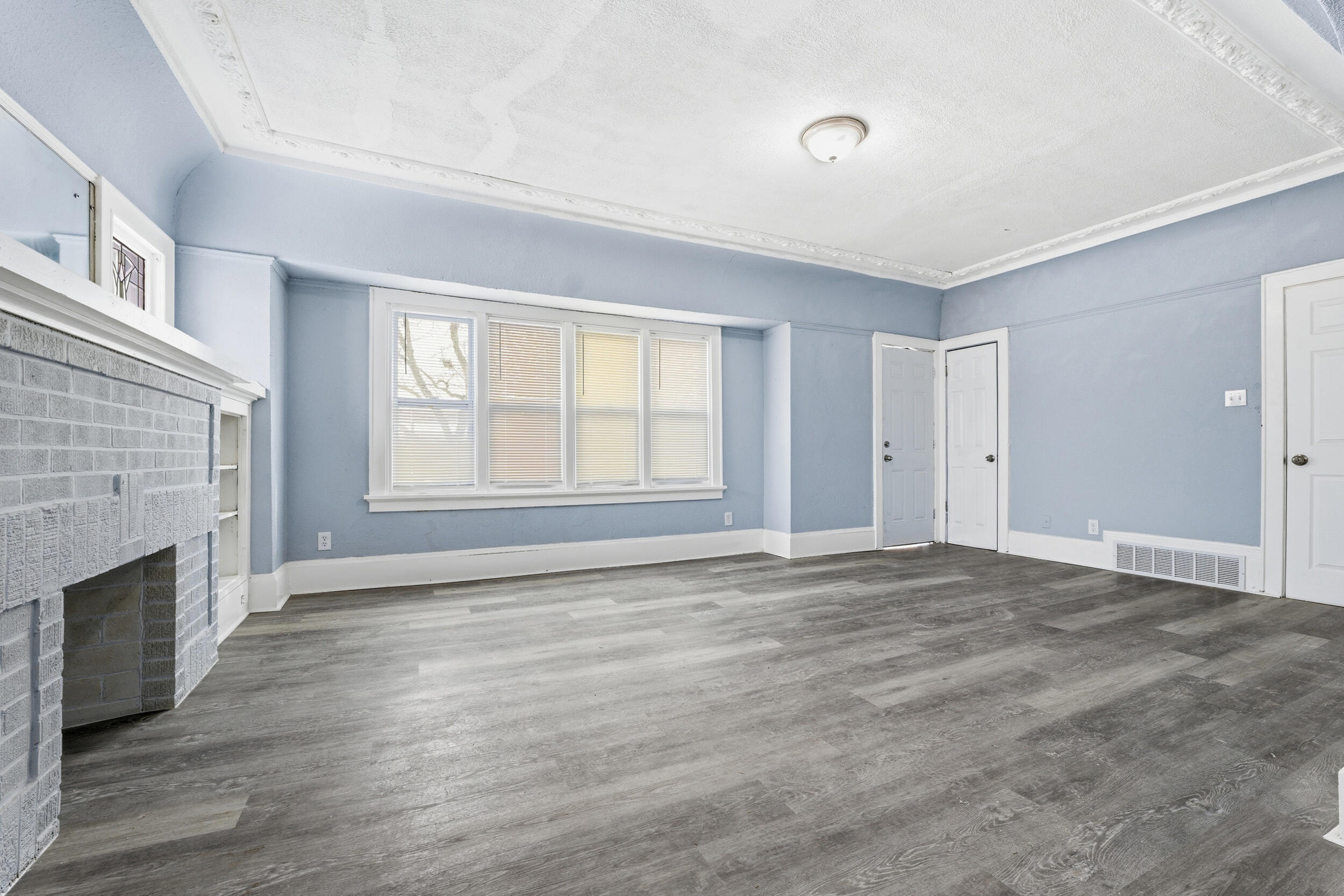 2875 North 50th Street, Unit 2877 Milwaukee, WI 53210 - Photo 24 of 33 Upper Unit