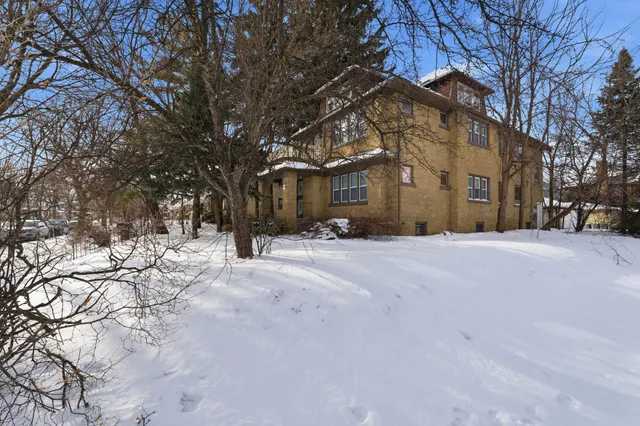 $299,900 | 2875 North 50th Street, Unit 2877, Milwaukee, WI 53210