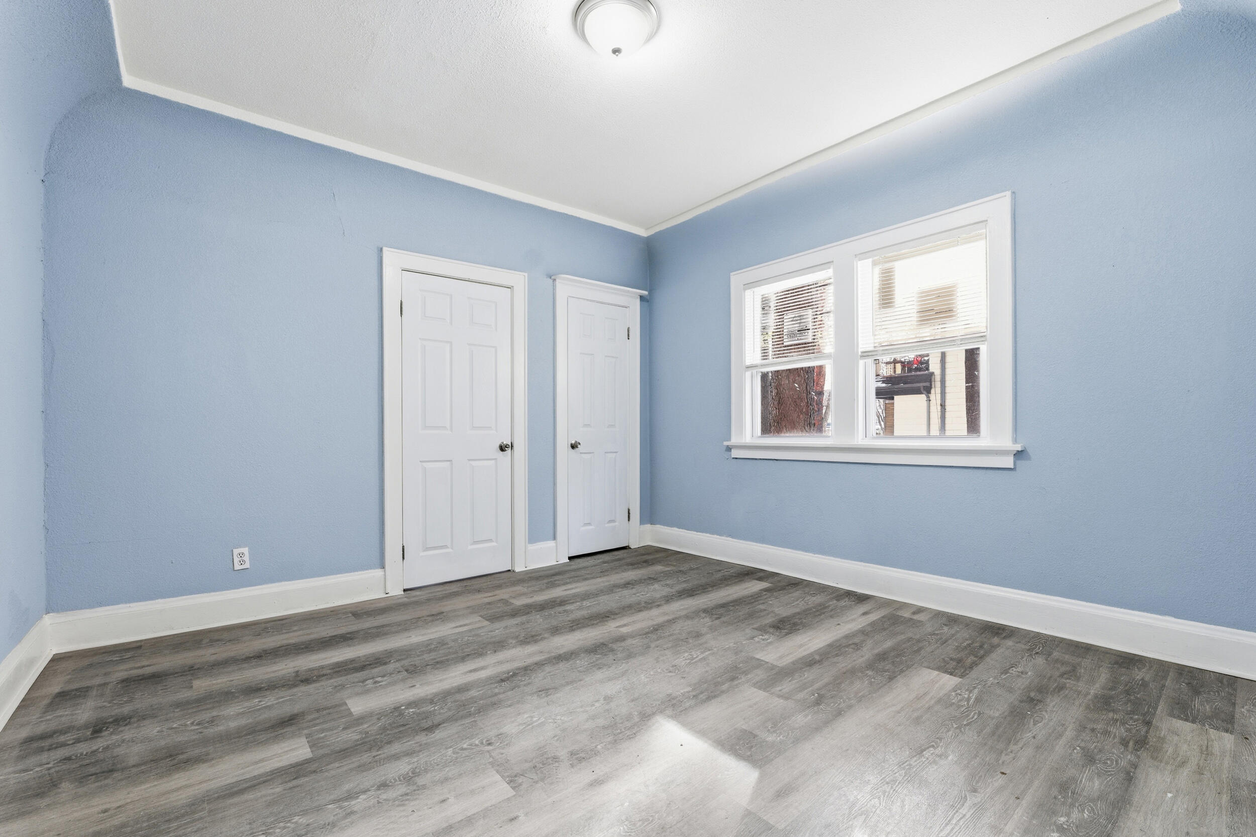 2875 North 50th Street, Unit 2877 Milwaukee, WI 53210 - Photo 7 of 33 Lower Unit