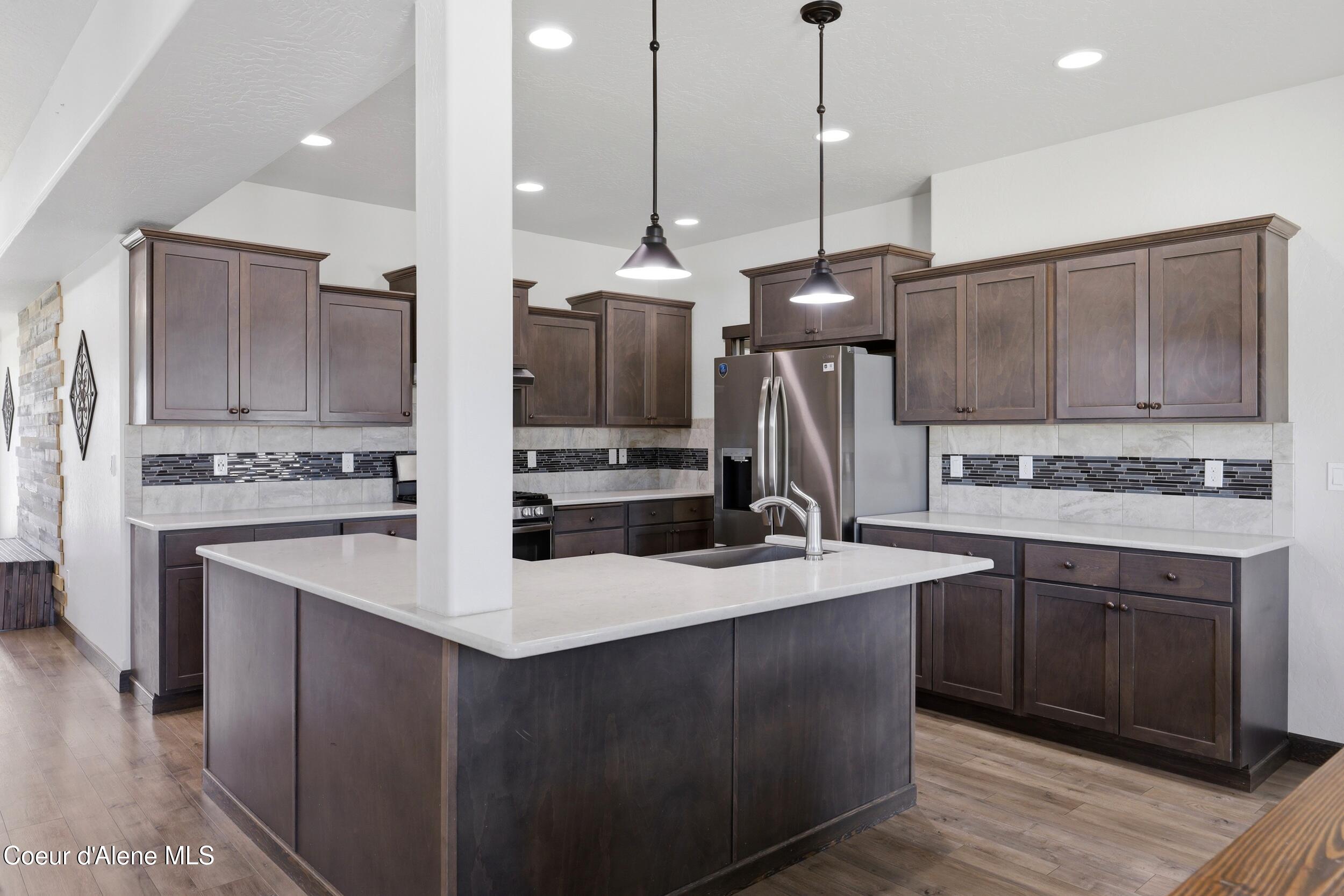 6643 North Gavin Loop Coeur D'Alene, ID 83815 - Photo 10 of 30 Kitchen