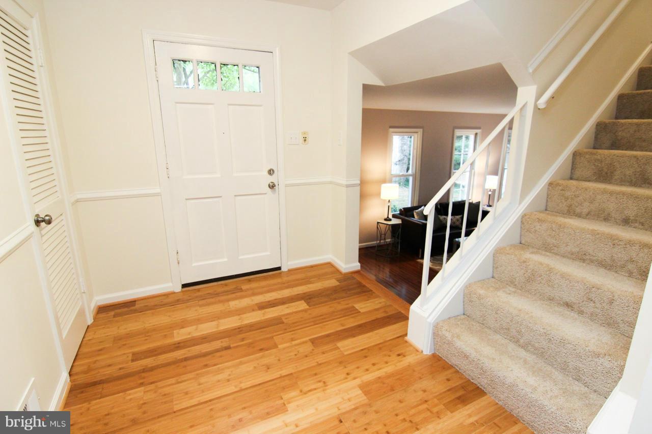 1536 Winding Waye Lane Silver Spring, MD 20902 - Photo 2 of 28 Interior (General)