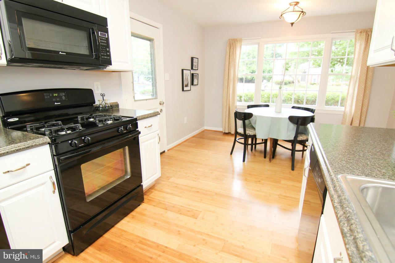 1536 Winding Waye Lane Silver Spring, MD 20902 - Photo 11 of 28 Kitchen