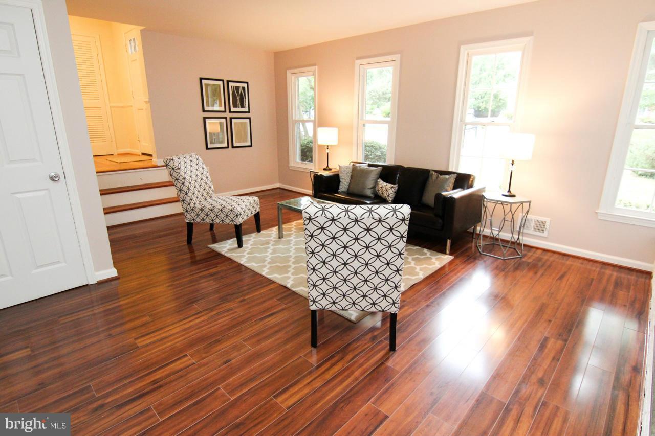 1536 Winding Waye Lane Silver Spring, MD 20902 - Photo 15 of 28 Family Room