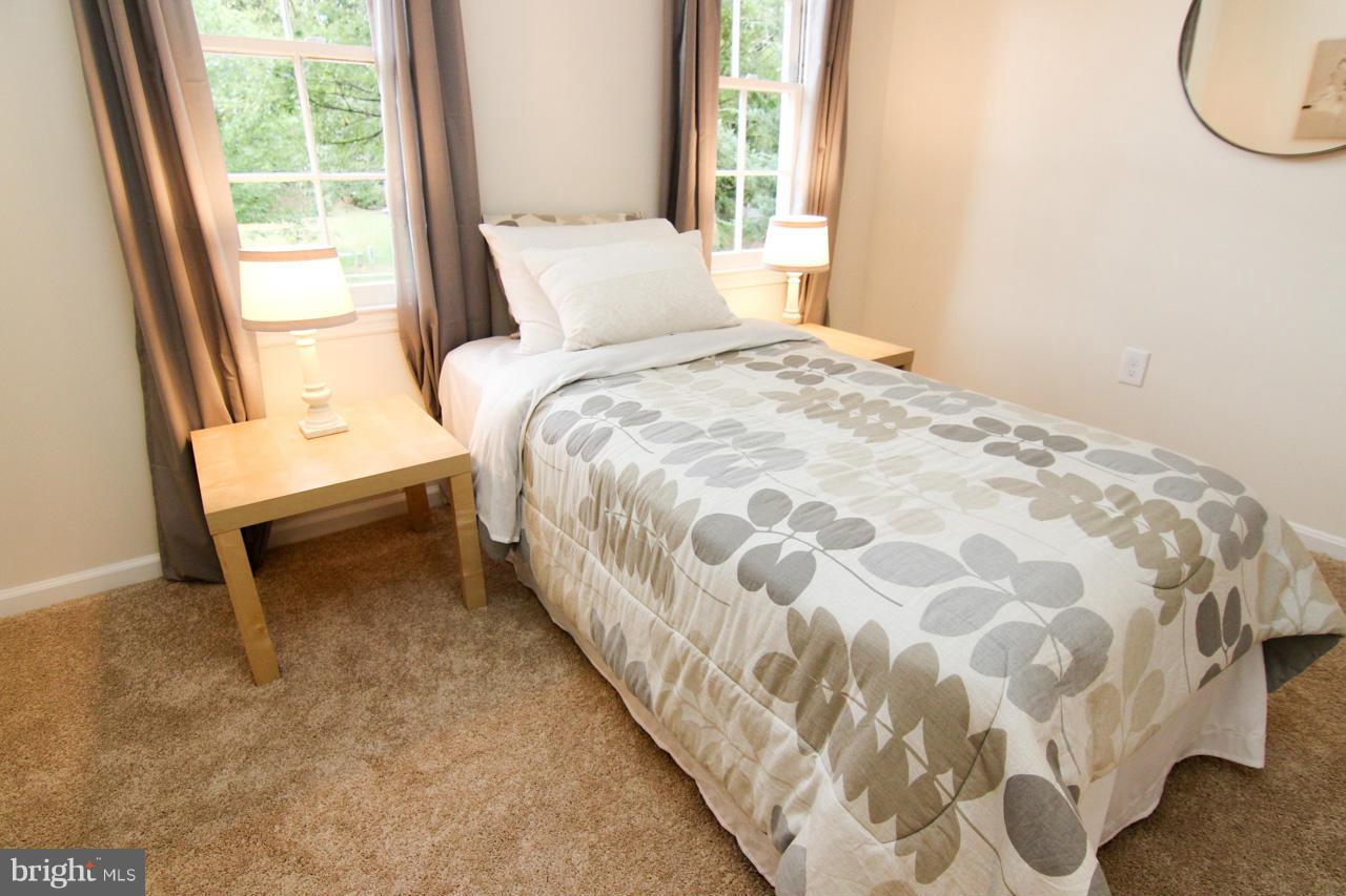 1536 Winding Waye Lane Silver Spring, MD 20902 - Photo 19 of 28 Bedroom