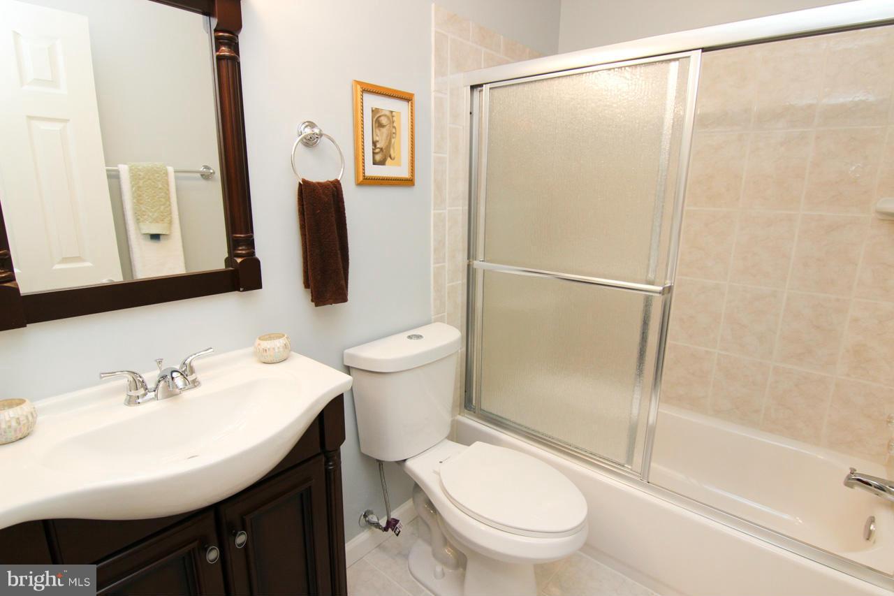 1536 Winding Waye Lane Silver Spring, MD 20902 - Photo 22 of 28 Bath