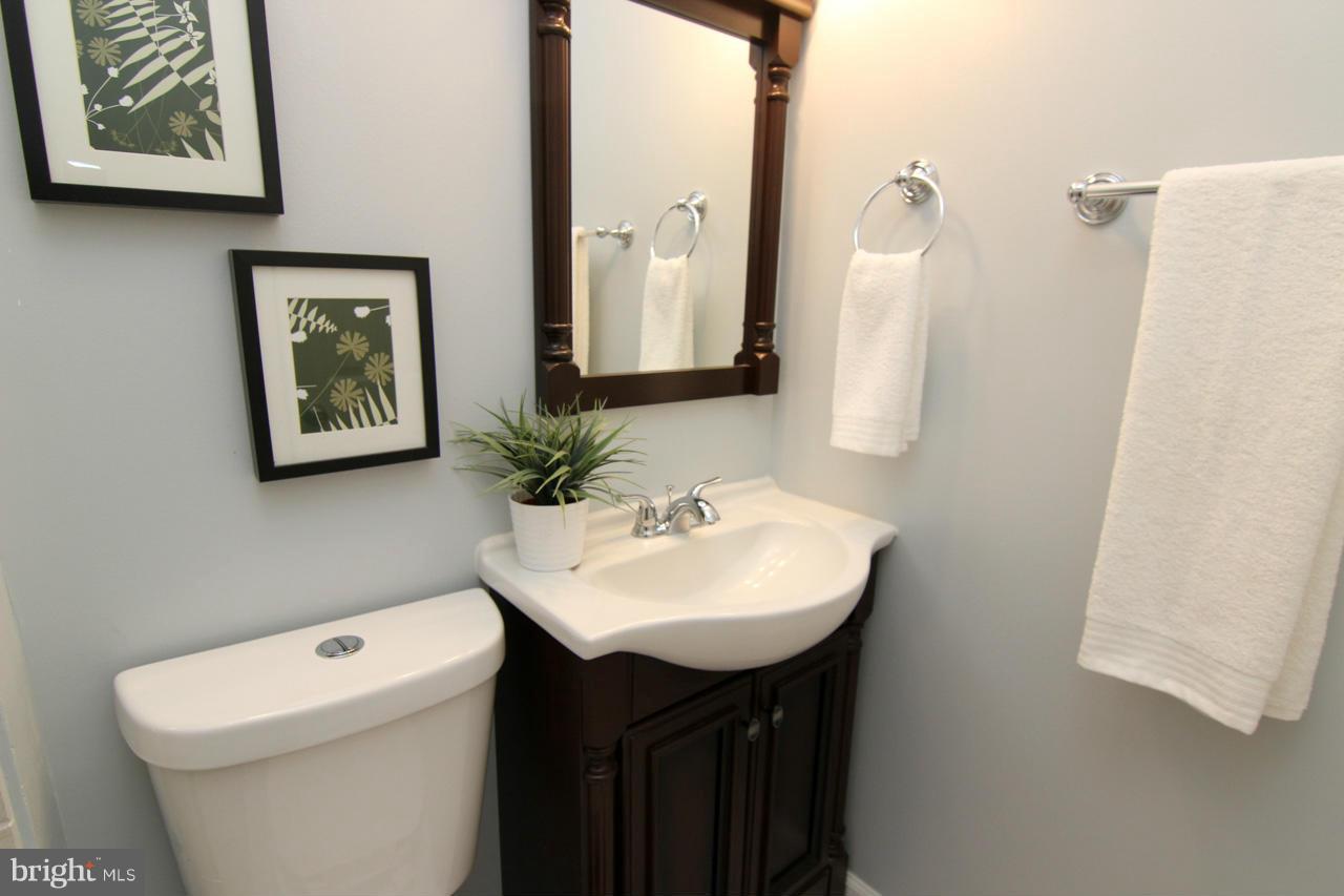 1536 Winding Waye Lane Silver Spring, MD 20902 - Photo 27 of 28 Bath (Master)