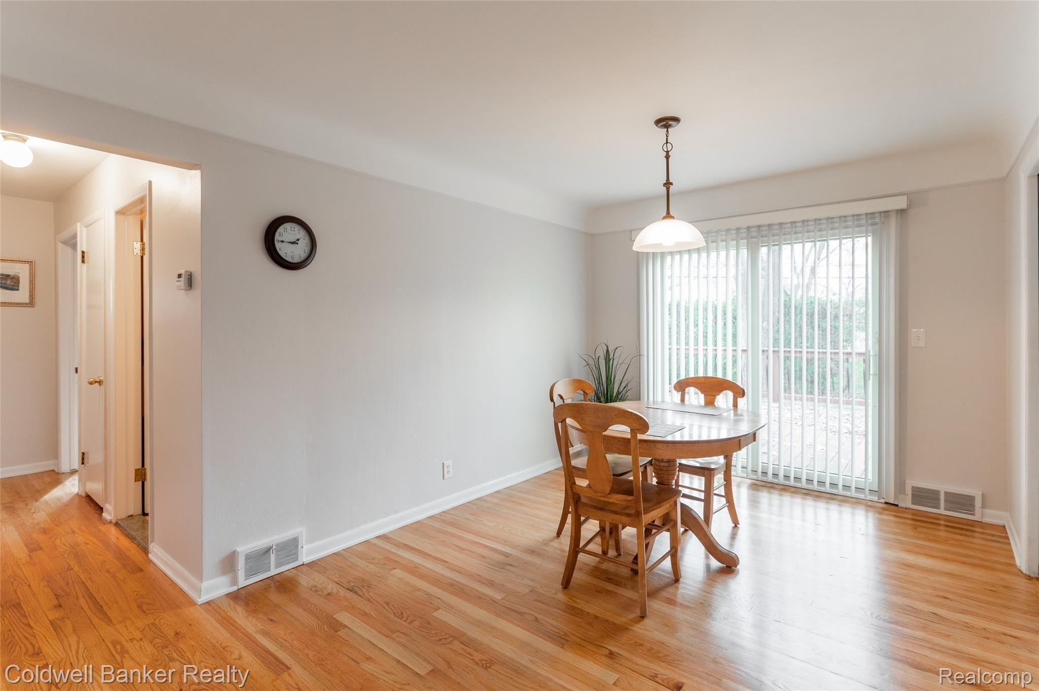 32143 Hearthstone Road Farmington, MI 48334 - Photo 7 of 31 Dining room 1