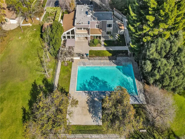 a view of a multi story building