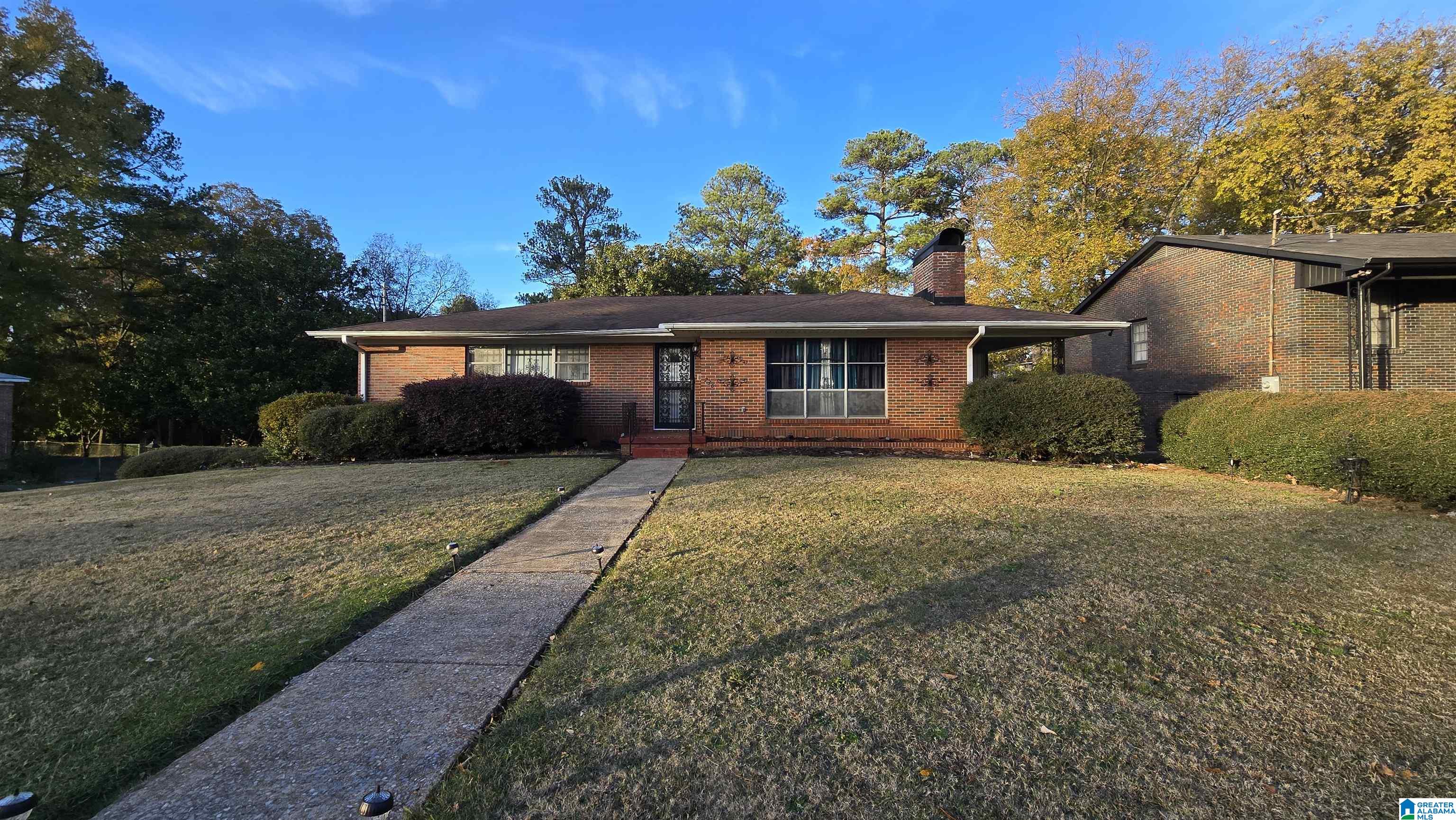 236 16th Avenue Southwest Birmingham, AL 35211 - Photo 1 of 4