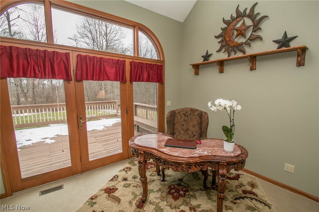 2844 Southern Road Richfield, OH 44286 - Photo 7 of 35 Great Room with Access to Deck