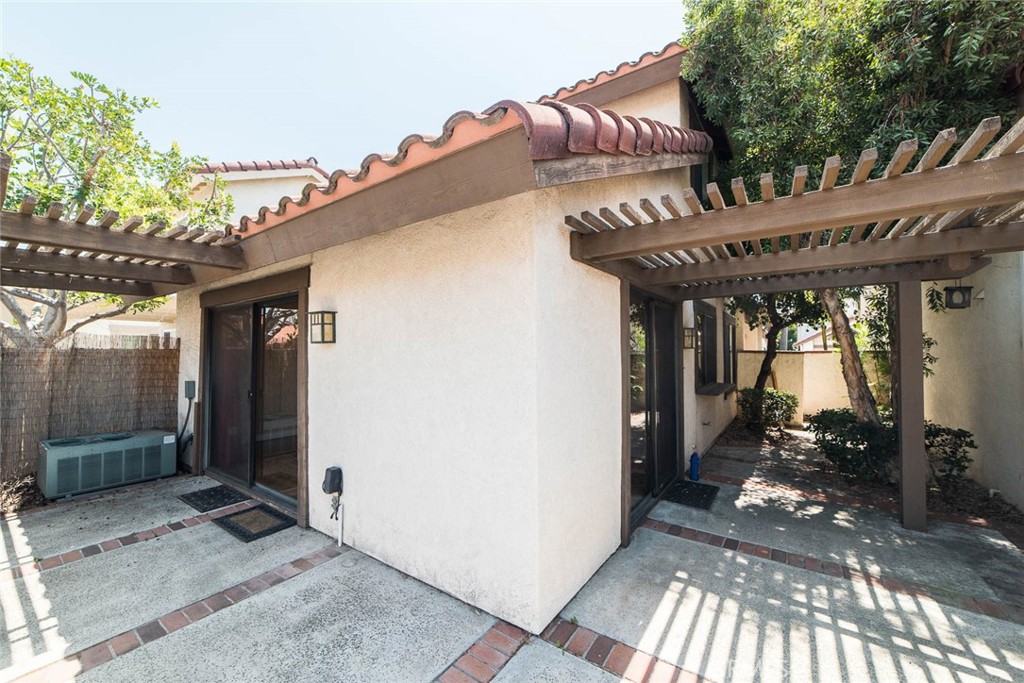 25 Filare Irvine, CA 92620 - Photo 37 of 42