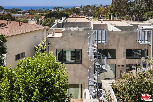 $11,500 | 348 Y Place, Laguna Beach, CA 92651