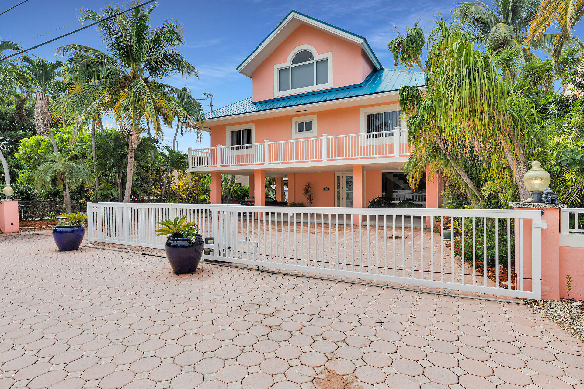 1218 Mockingbird Road Key Largo, FL 33037 - Photo 6 of 62 6